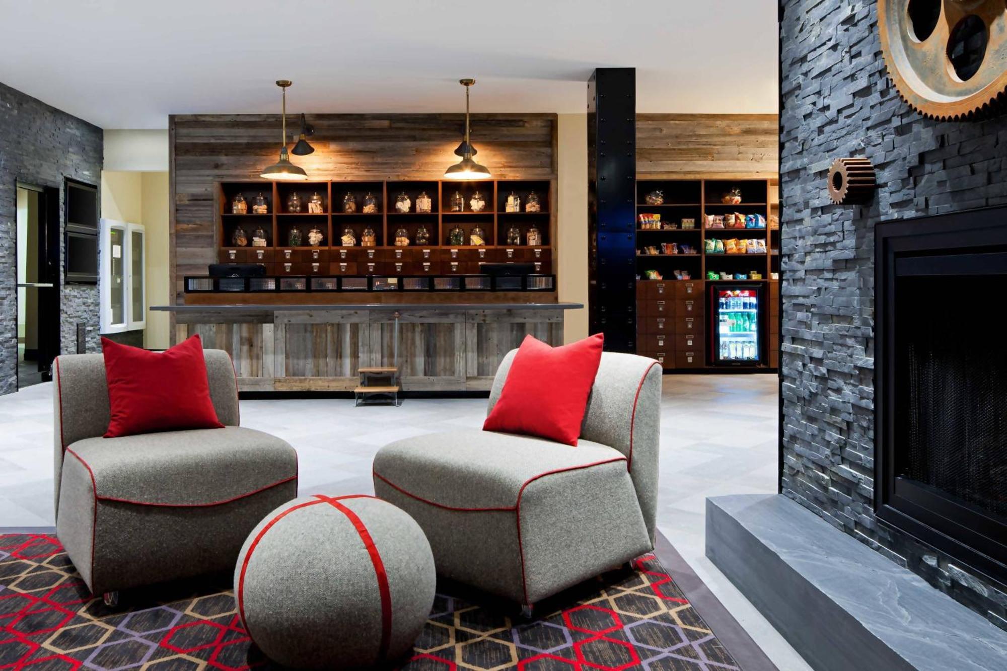 Four Points By Sheraton Edmundston Hotel & Conference Center Exterior foto