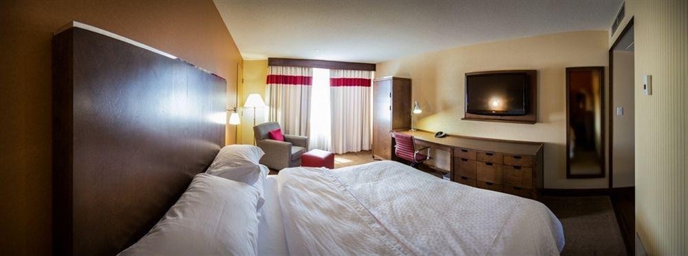 Four Points By Sheraton Edmundston Hotel & Conference Center Exterior foto
