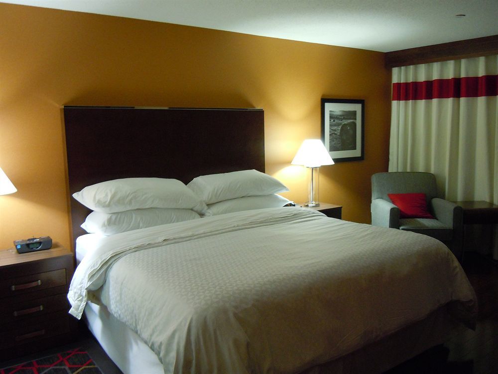 Four Points By Sheraton Edmundston Hotel & Conference Center Exterior foto
